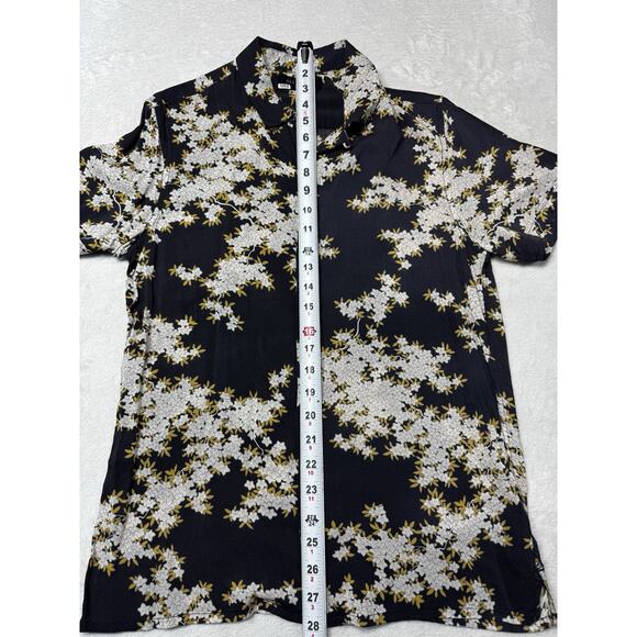 AllSaints Coal Black Ivory Bloom Floral Shirt Honey Leaf Resort Style Mens SZ S - Picture 4 of 12